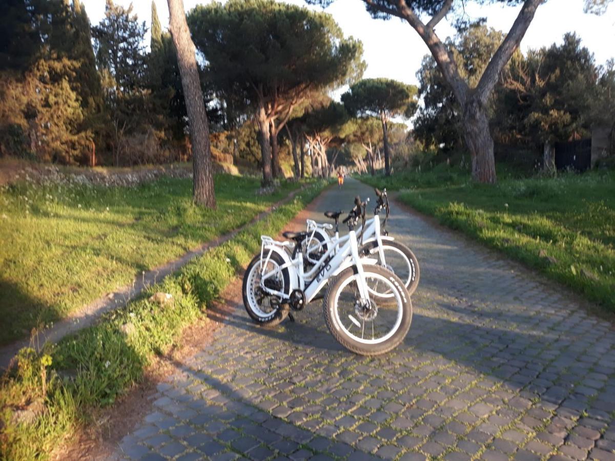 Bici Grill Decimo Miglio Aeroporto Ciampino Francigena Country House Luaran gambar