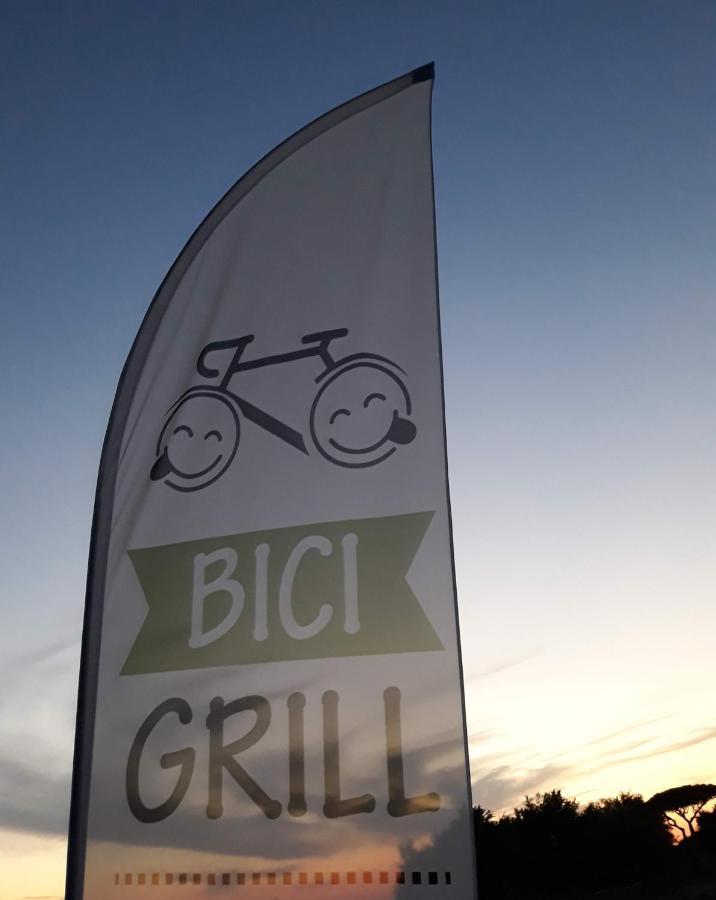 Bici Grill Decimo Miglio Aeroporto Ciampino Francigena Country House Luaran gambar