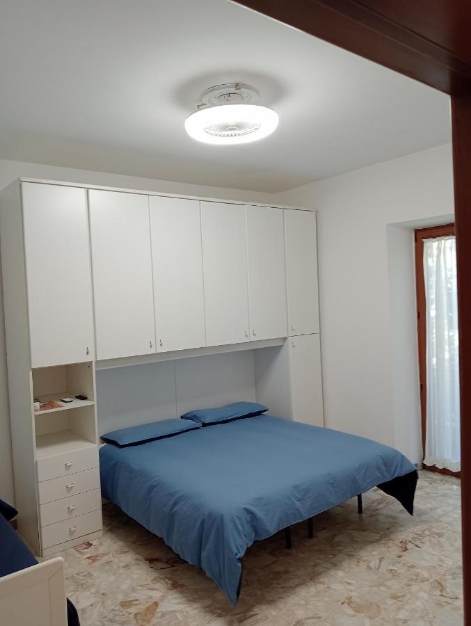 Bici Grill Decimo Miglio Aeroporto Ciampino Francigena Country House Luaran gambar
